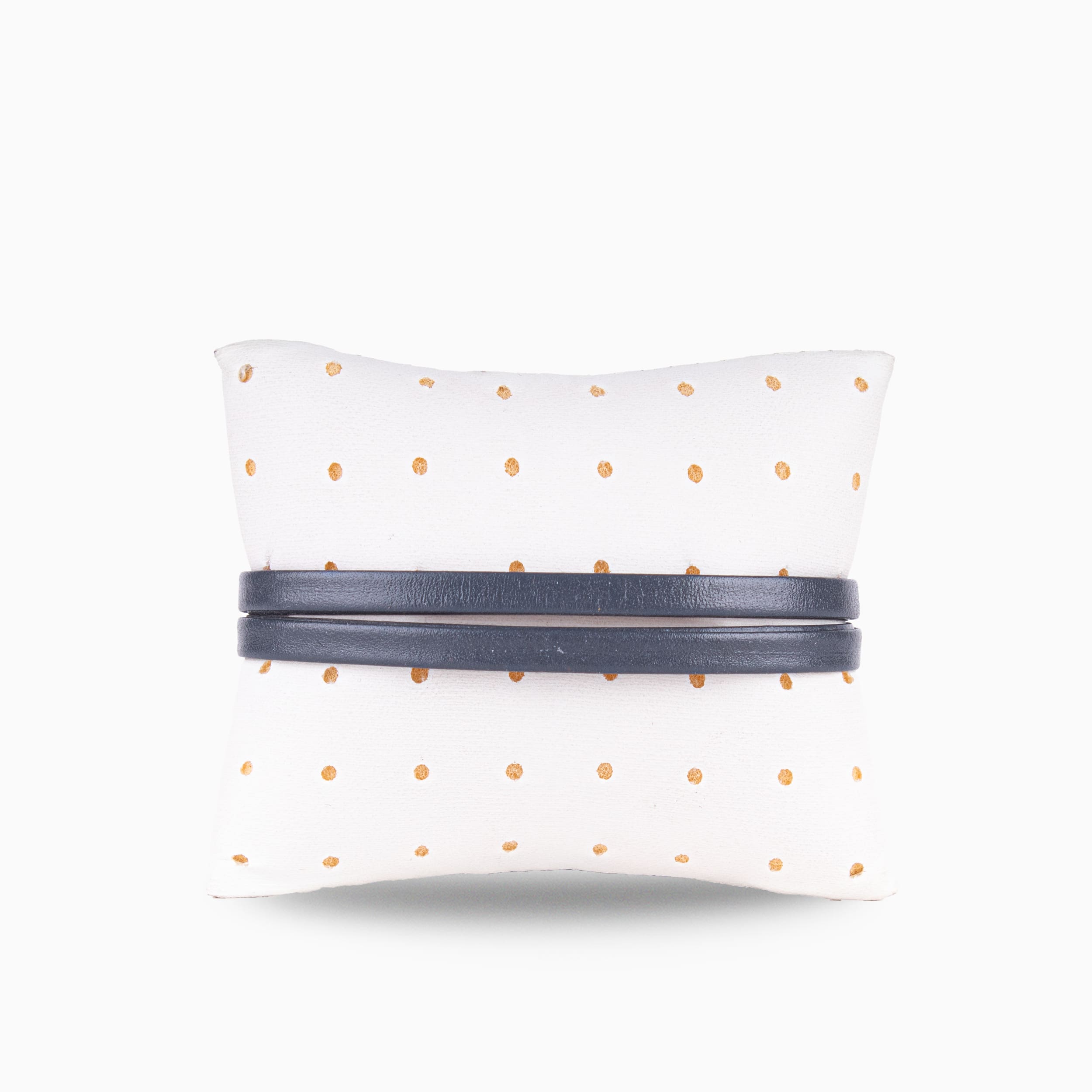 0 (7) دستبند چرم طبیعی مدل آناویز - Image 1