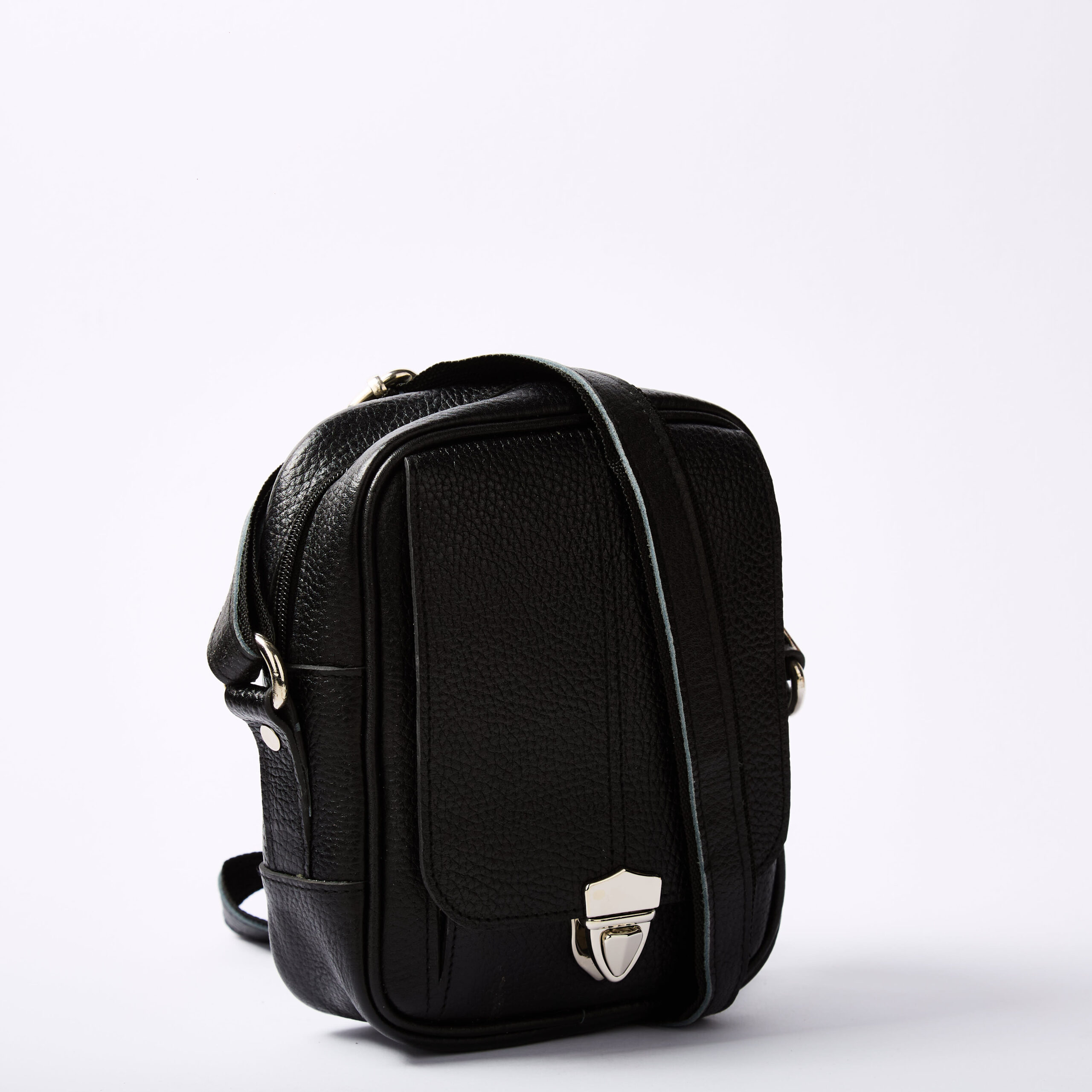 Canon-1500-min کیف دوشی چرم طبیعی مدل آناویز چرم (فلوتر) - Image 1