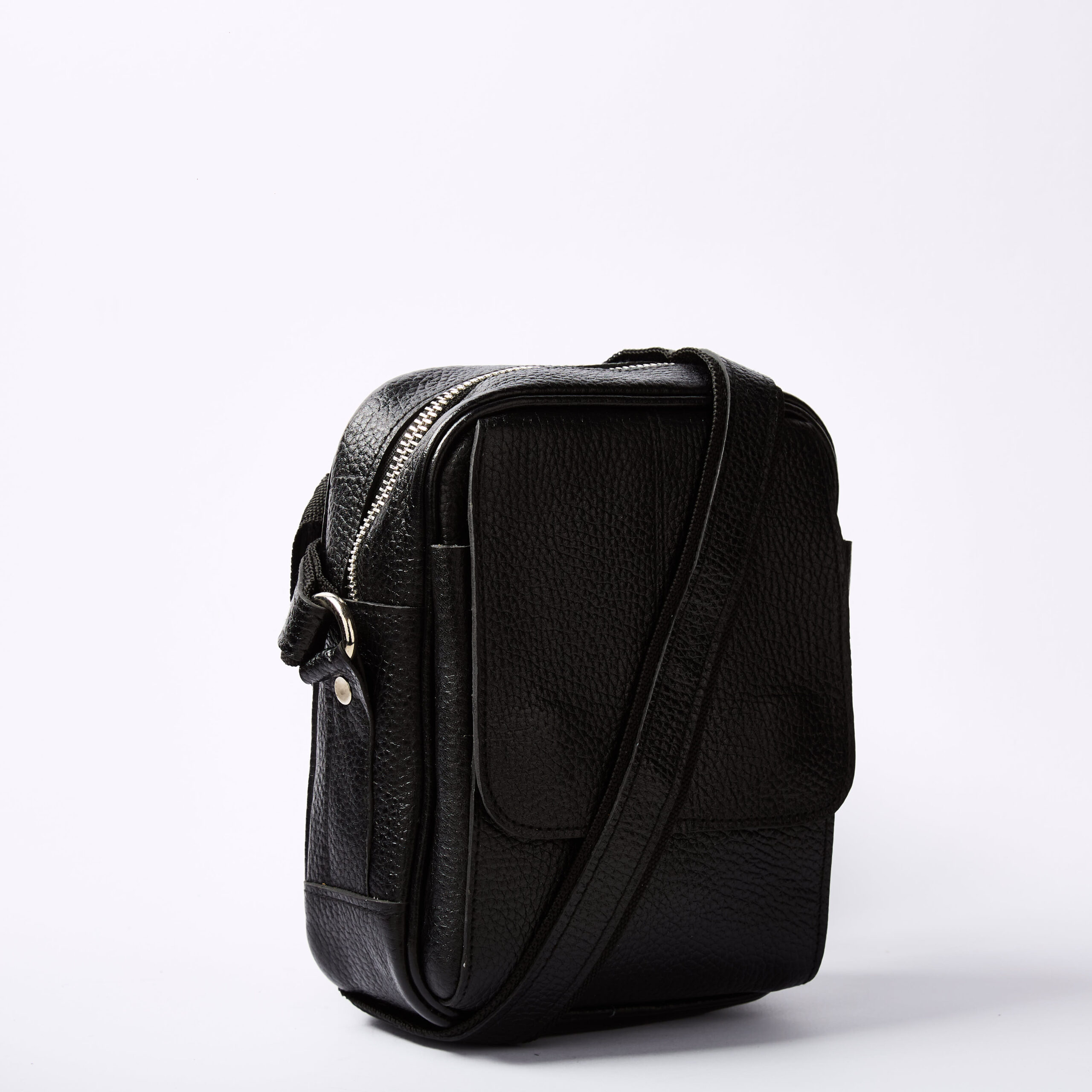 Canon-1510-min کیف دوشی چرم طبیعی مدل آناویز چرم (فلوتر) - Image 1